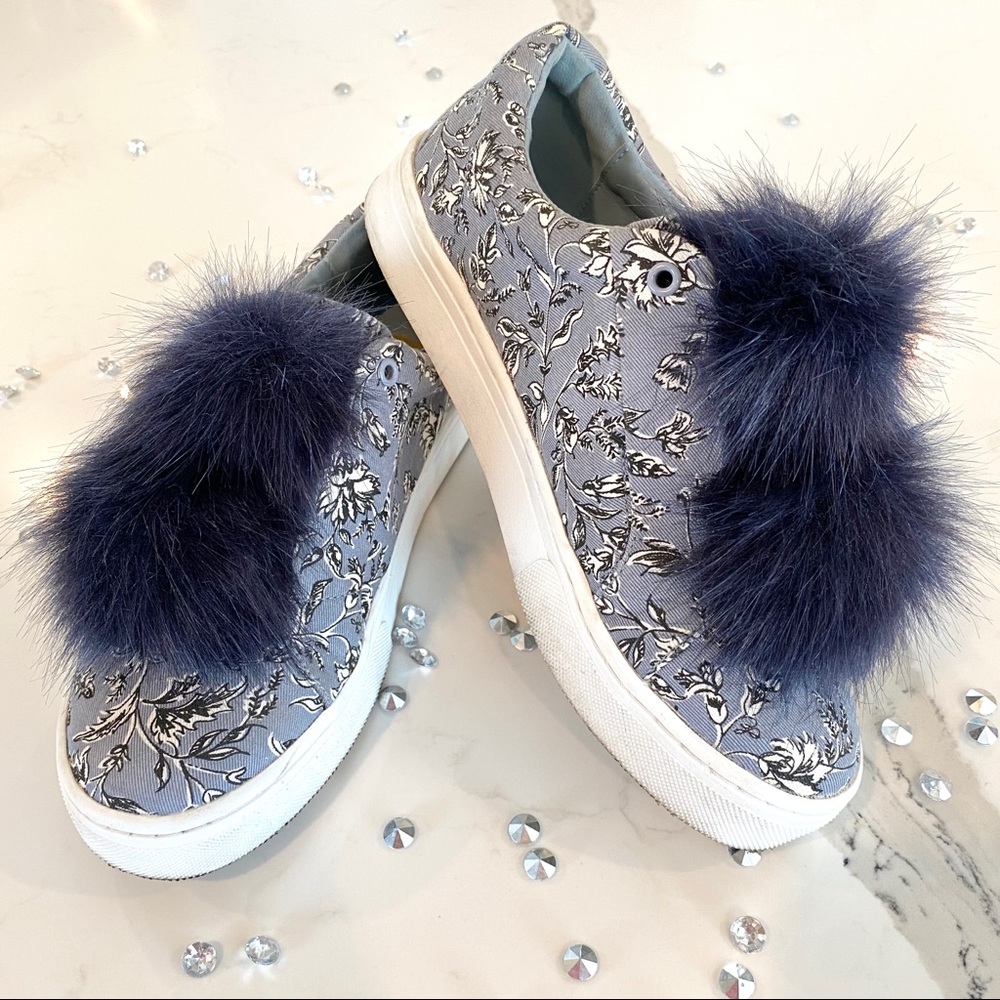 Sam Edelman Pom Slides